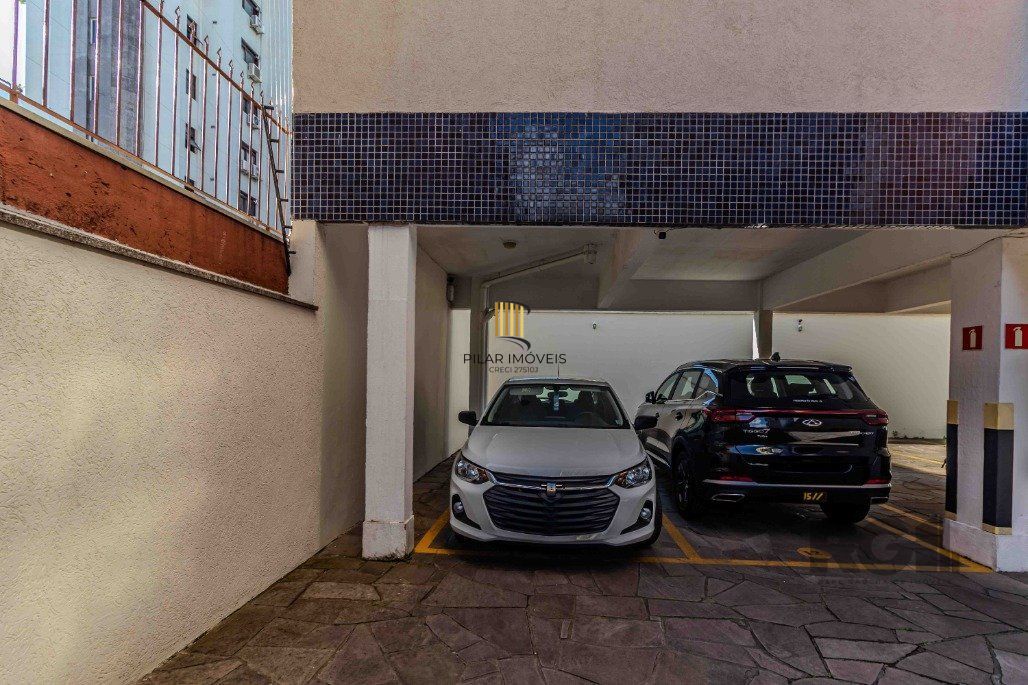 Apartamento 3 dormitórios e 2 vagas no Petrópolis, pertinho da Encol