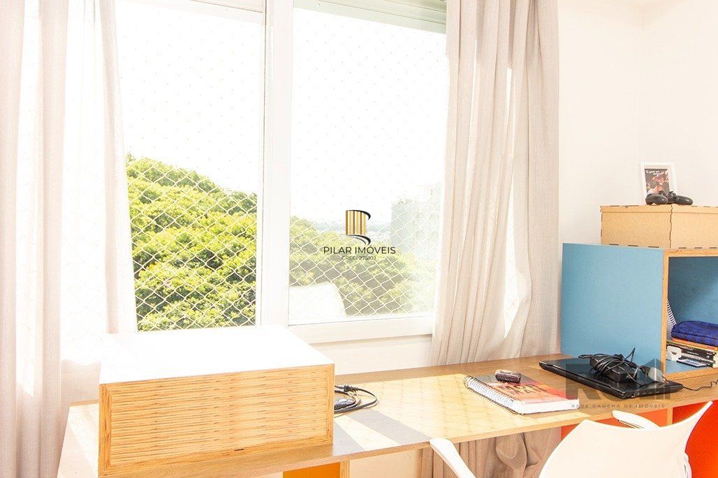 Apartamento para comprar com  3 suítes no Bairro Moinhos de Vento