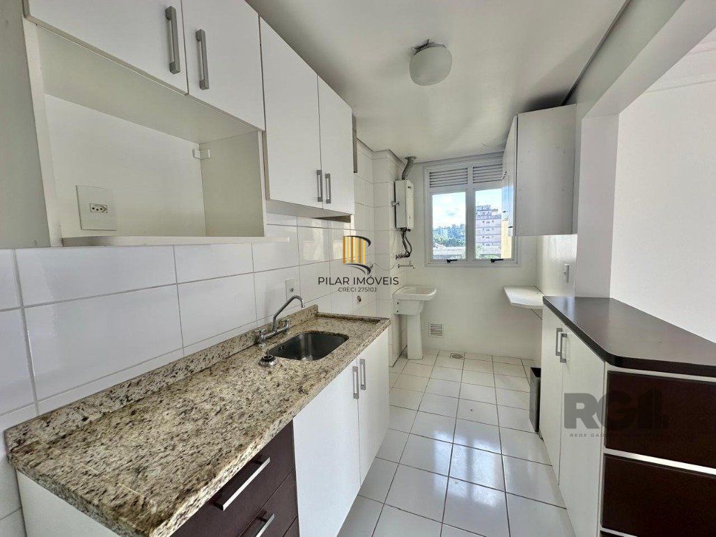 Apartamento no Residencial Urbano Ipiranga  a venda no bairro Partenon com 3 dormitórios sendo 1 suíte.