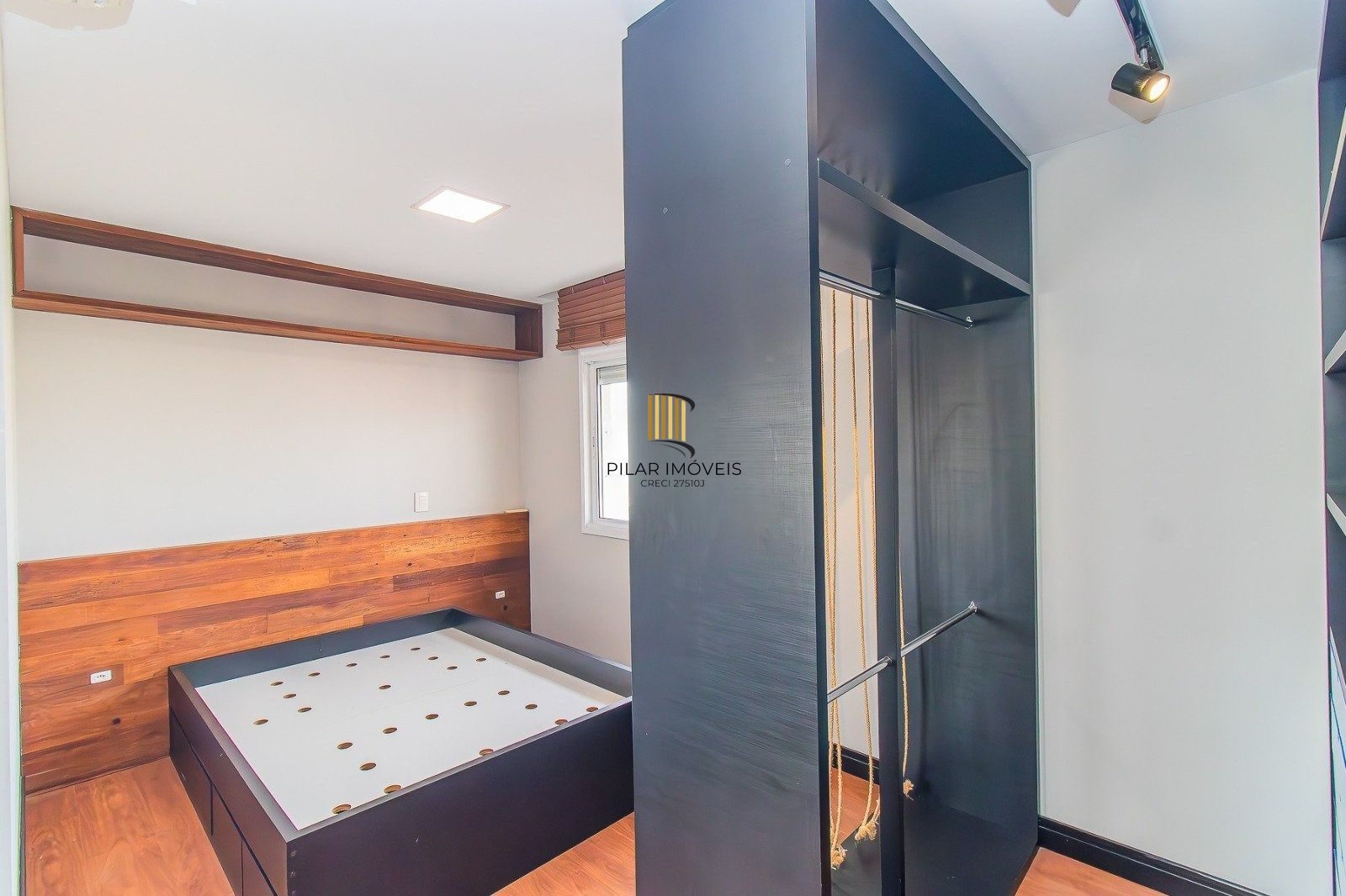 Apartamento 1 dormitório (reversível para 2) | Suíte | Semi Mobiliado
