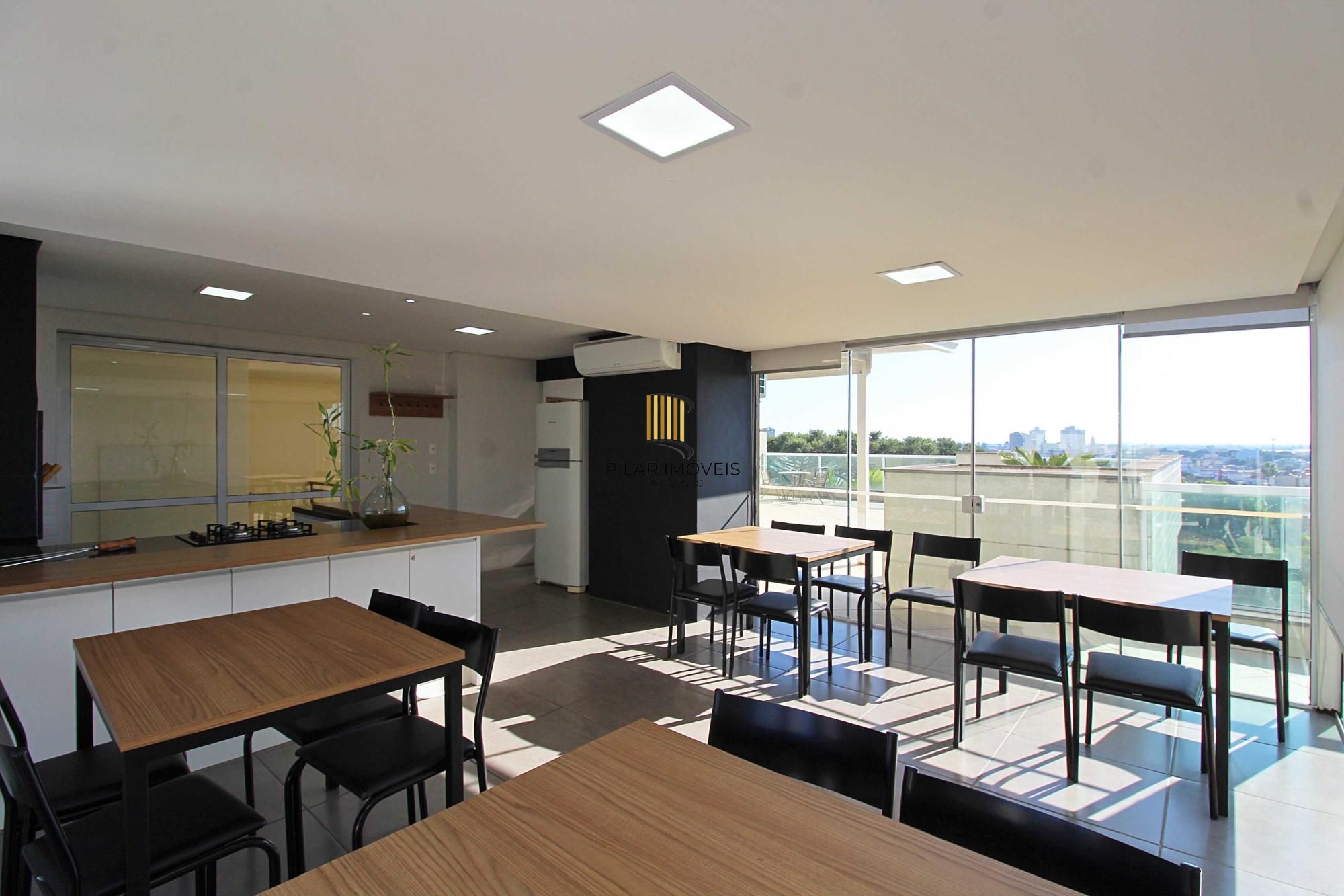 Apartamento a venda semi-mobiliado com dois dormitórios no bairro São João/PoA