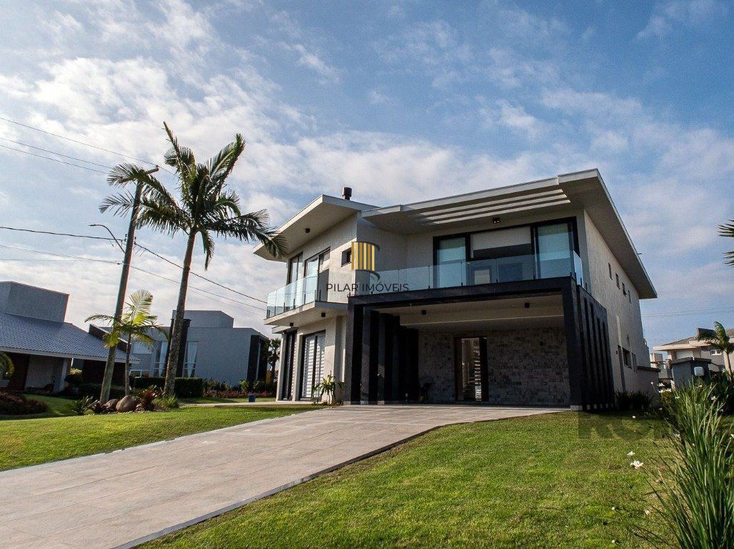 Mansão no Ocean Side para Comprar com  592m2 por R$ 5.200.000,00