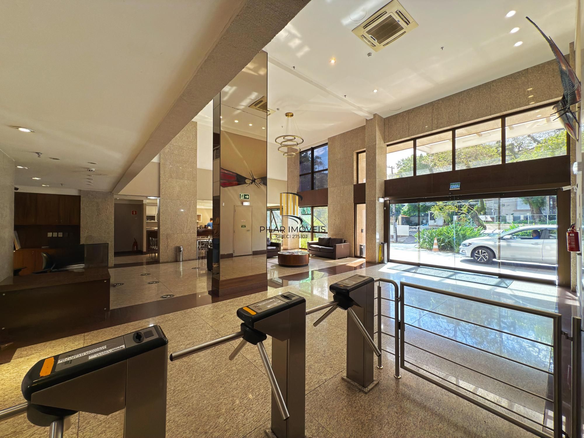 Sala Comercial À Venda Pronta no Mont'Serrat | 37m² | Mobiliada e Decorada | 1 Vaga