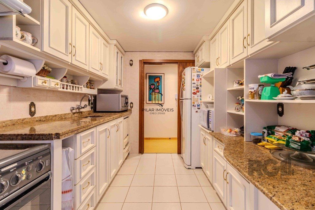 Apartamento 3 dormitórios e 2 vagas no Petrópolis, pertinho da Encol