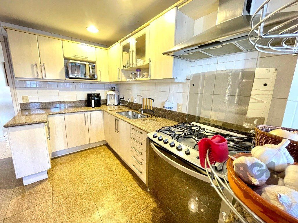 Ótimo apartamento com 3 dormitórios e 2 vagas em localização estratégica!