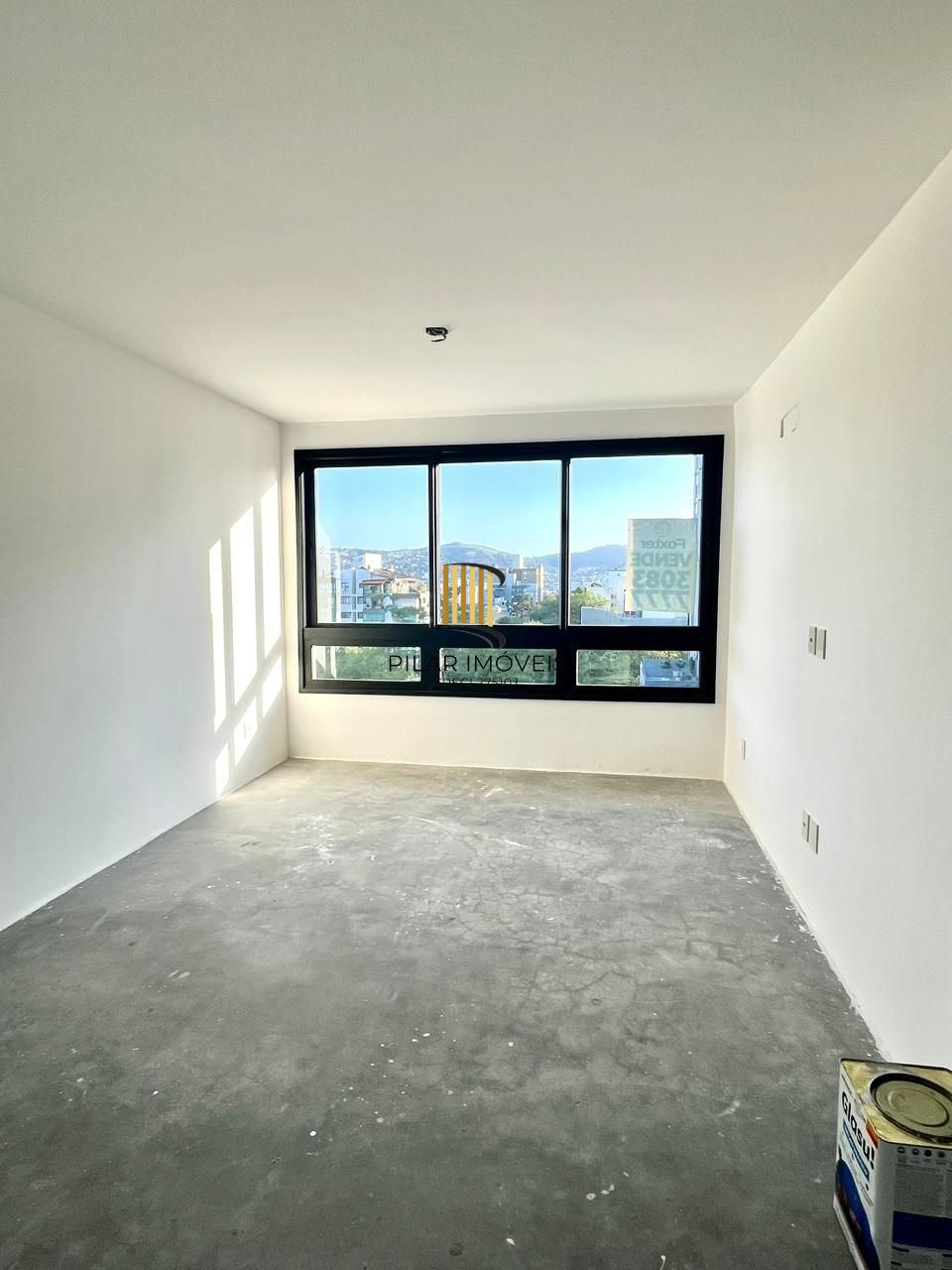 Apartamento a venda de dois quartos, de 63, 54 metros, excelente predio a 100 metros da protasio alves