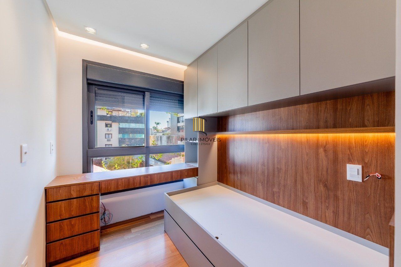 Apartamento novo 3 dormitórios com 2 vagas próximo ao Grêmio Náutico União