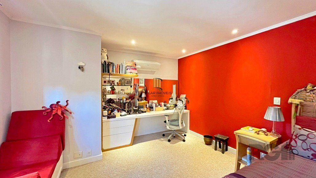 Casa em Condomínio para comprar  no bairro Tristeza com 3 dormitórios