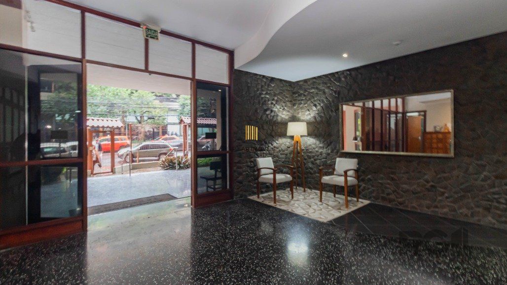 Apartamento para comprar ,  dois dormitórios, 1 vaga de garagem no Centro Histórico.