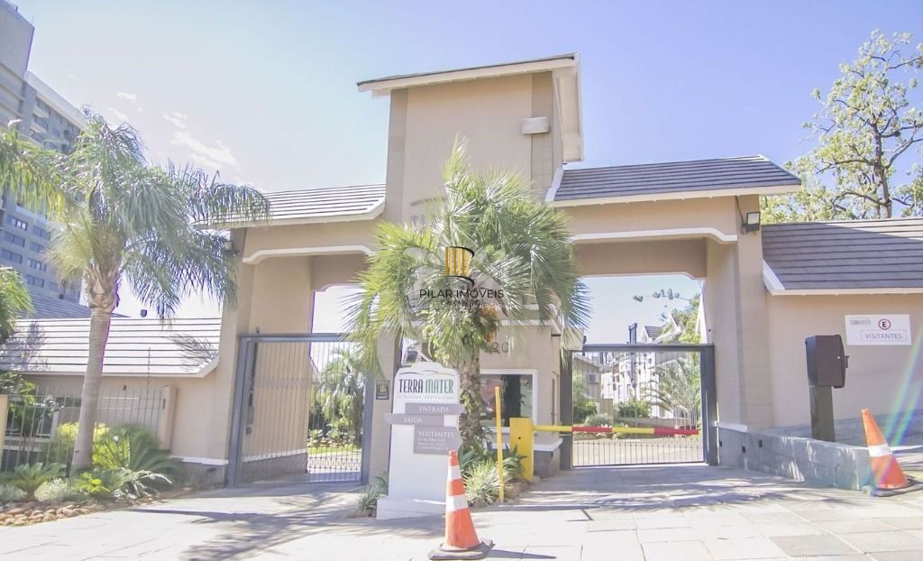 Casa Para Comprar  em condomínio com 5 quartos e 4 vagas no Jardim Botânico