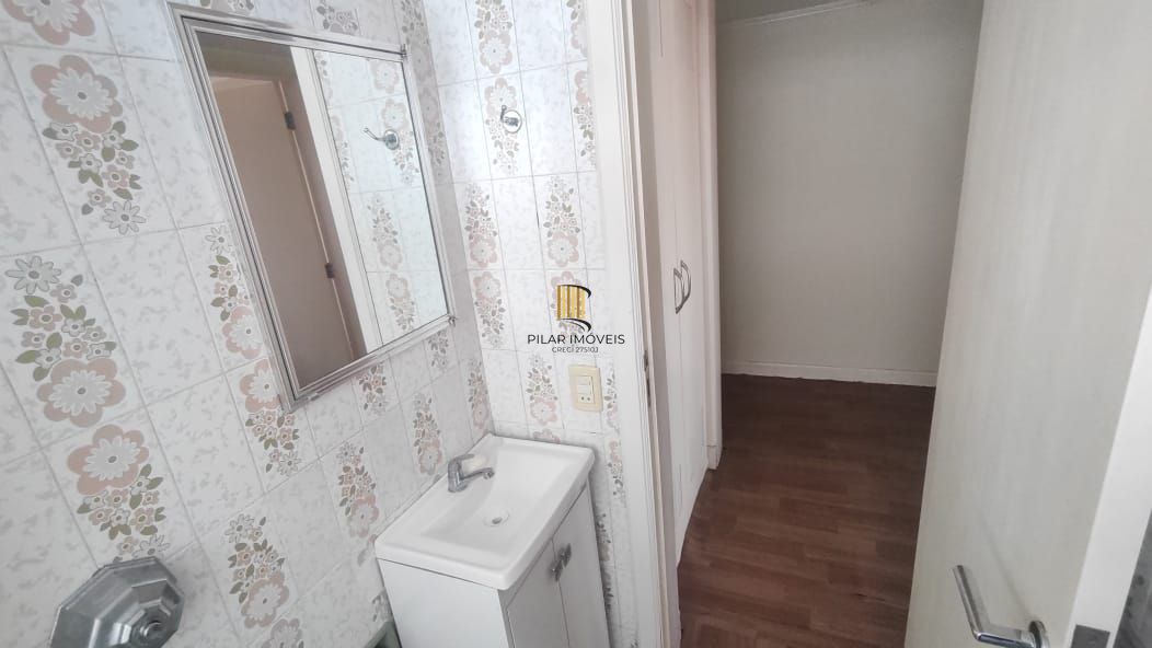 AP, 3 dormitórios, 1 suíte, 3 banheiros, box coberto, frente colégio Militar