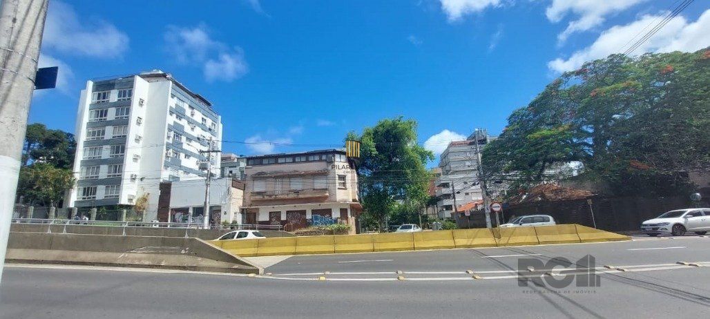 Terreno com Prédio para comprar, esquina da  Von koseritz com Cristóvão Colombo