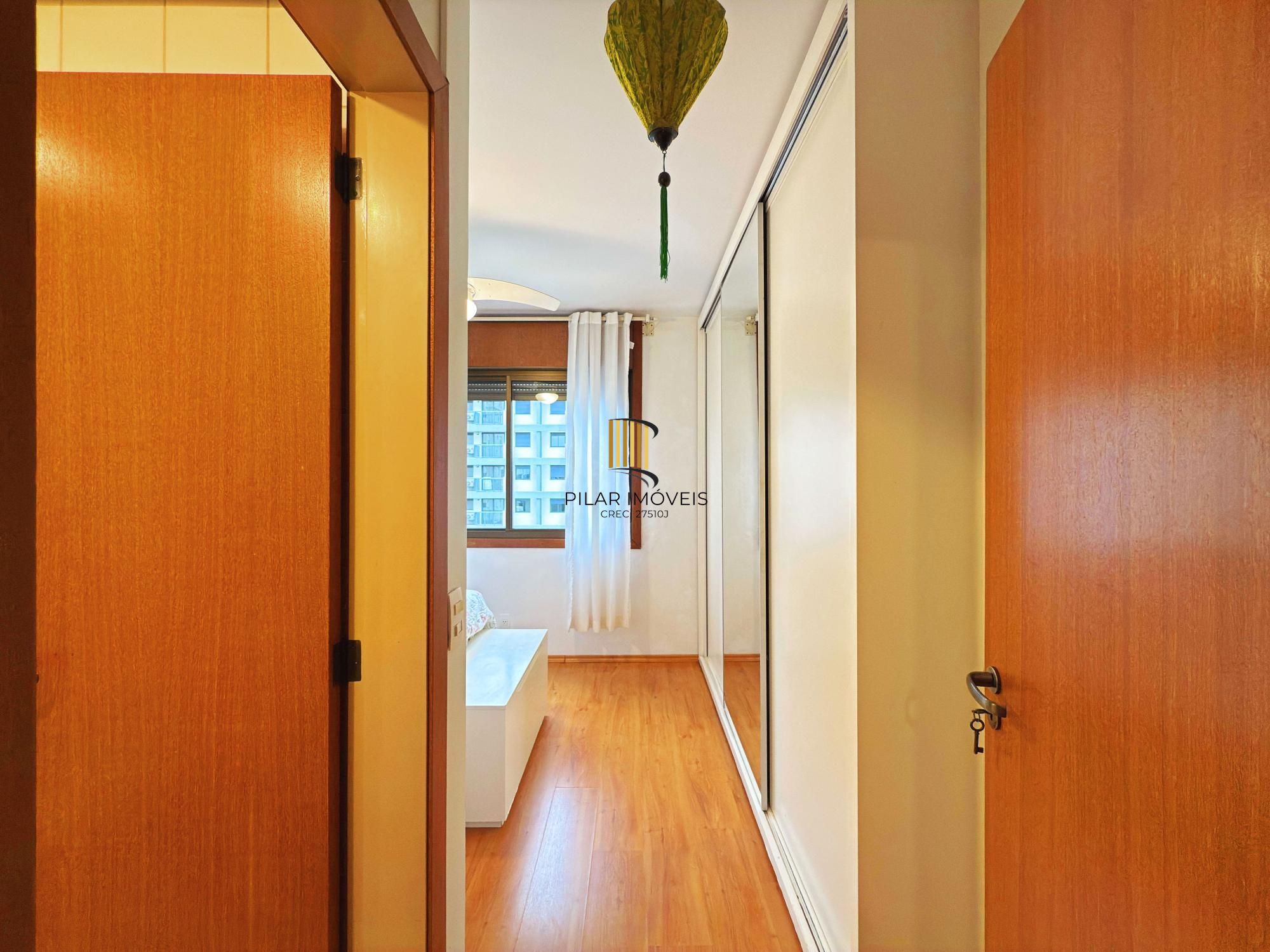 Apartamento 3 Dormitórios com Suíte, Churrasqueira e Excelente Vista Petrópolis