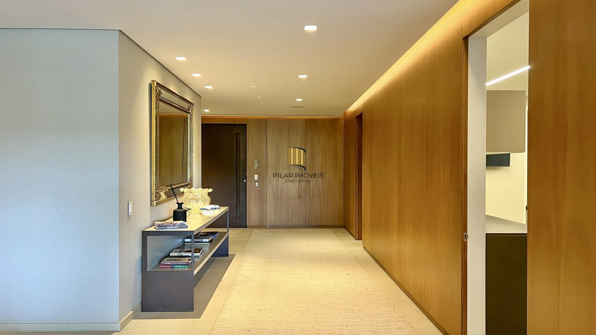 Mansão Suspensa Mobiliada no Las Piedras com piscina e vista para a mata nativa