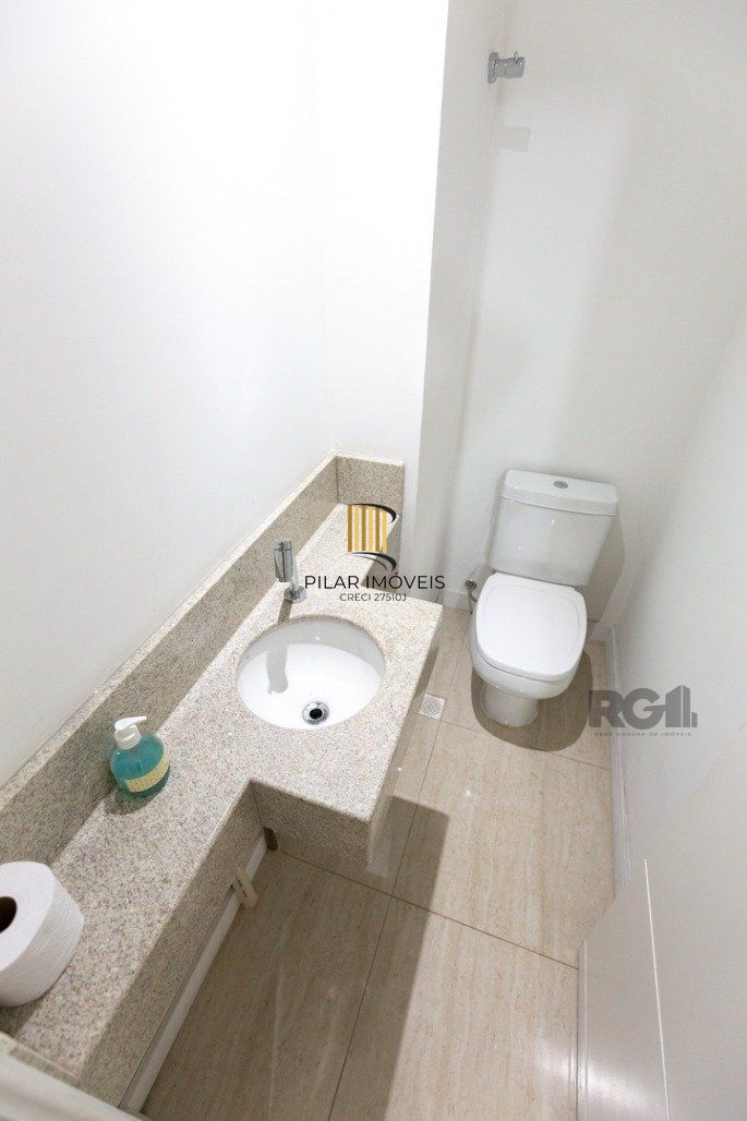 Casa Para comprar em Condomínio,3 dormitórios, deslumbrante vista para o Guaiba