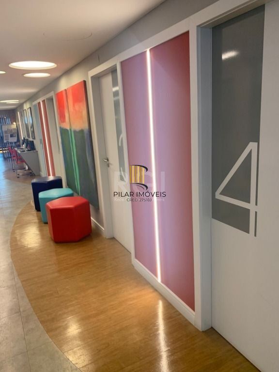 Prédio Para Comprar , 3300 m² por R$ 14.000.000,00 - Centro - Porto Alegre/RS