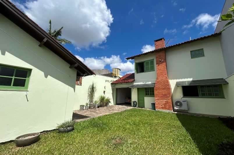 Casa com 3 Quartos e 5 vagas à Venda, 224 m² no Bairro Vila Ipiranga