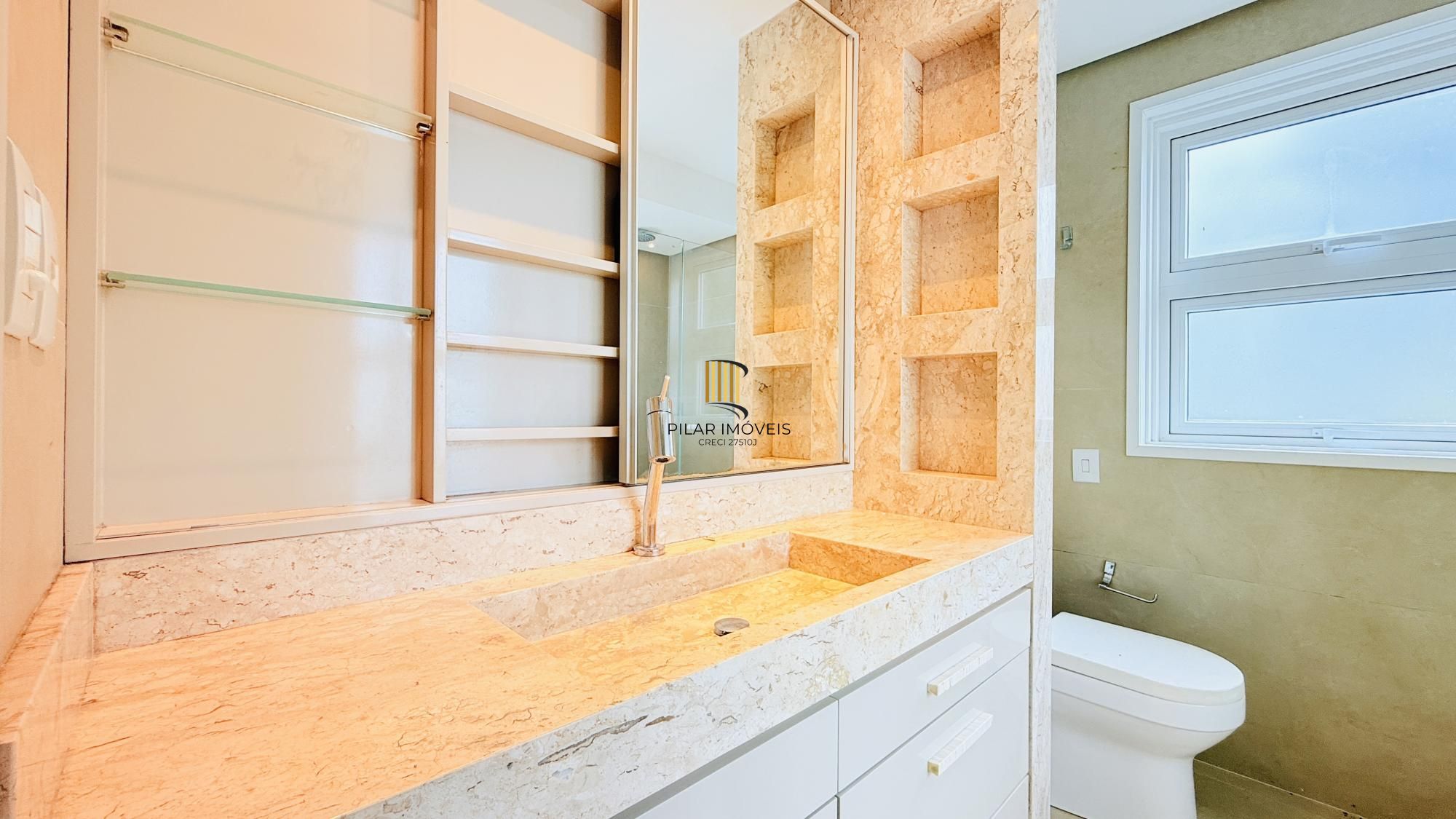 Cobertura Duplex de 318m com Piscina Privativa, Energia Solar e Vista Panorâmica