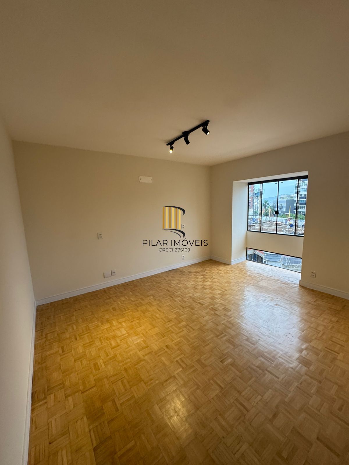 Reformado próximo ao GNU e Mãe de Deus Center