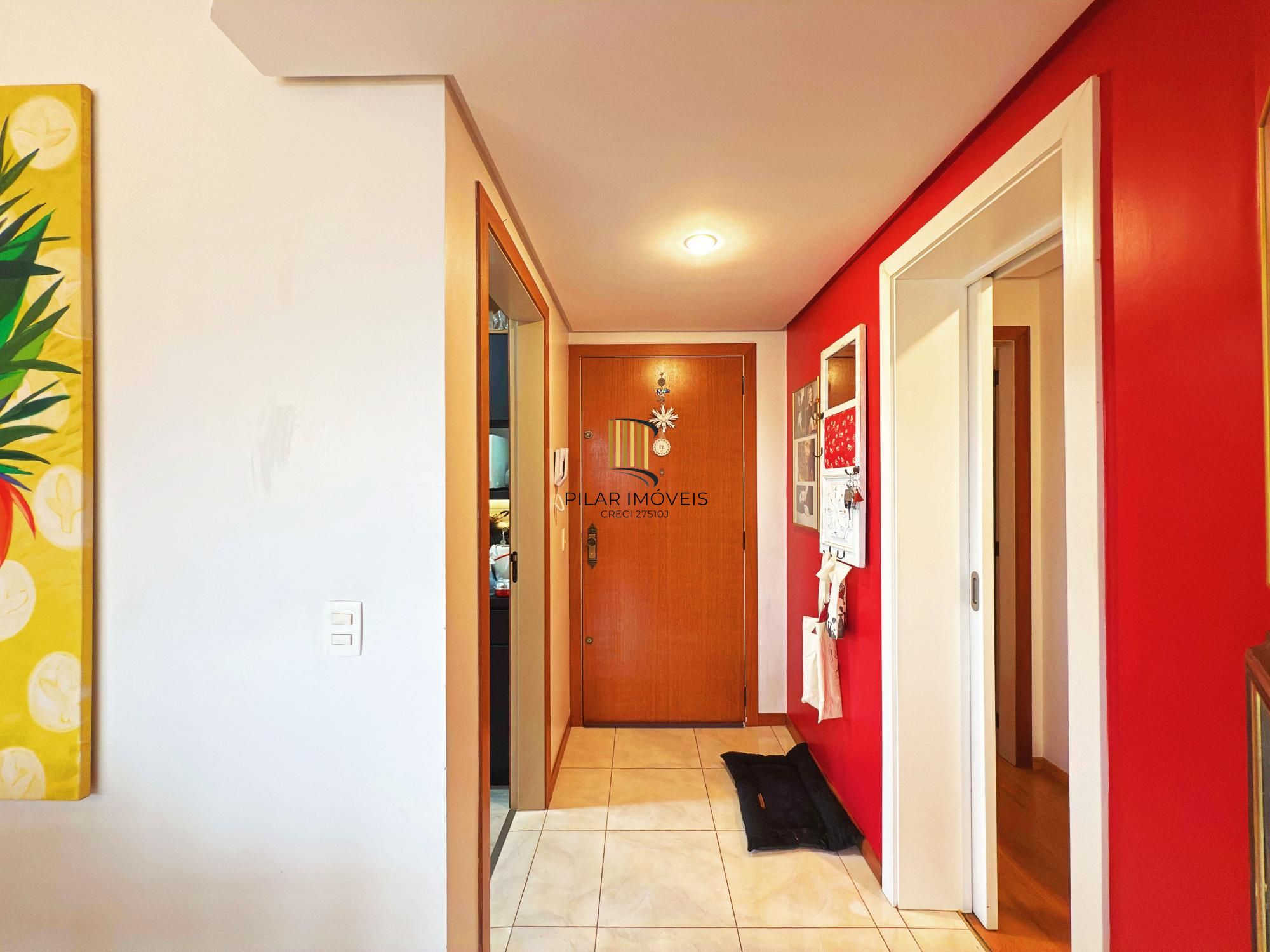 Apartamento 3 Dormitórios com Suíte, Churrasqueira e Excelente Vista Petrópolis