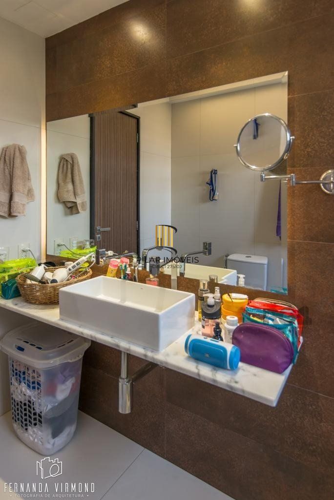 Apartamento para comprar com  3 suítes no Bairro Moinhos de Vento