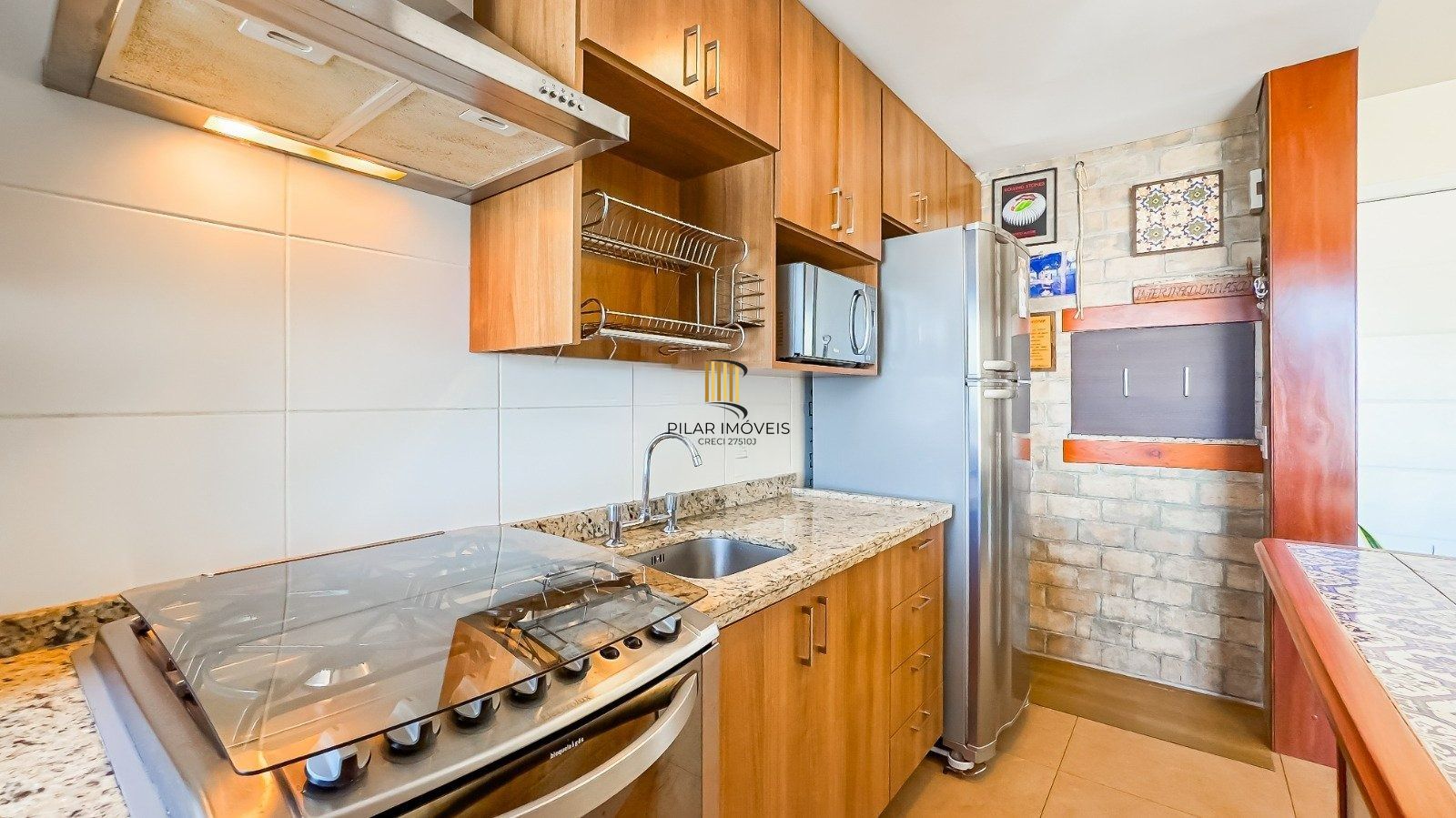 Apartamento totalmente mobiliado com 65m² no bairro Petrópolis!