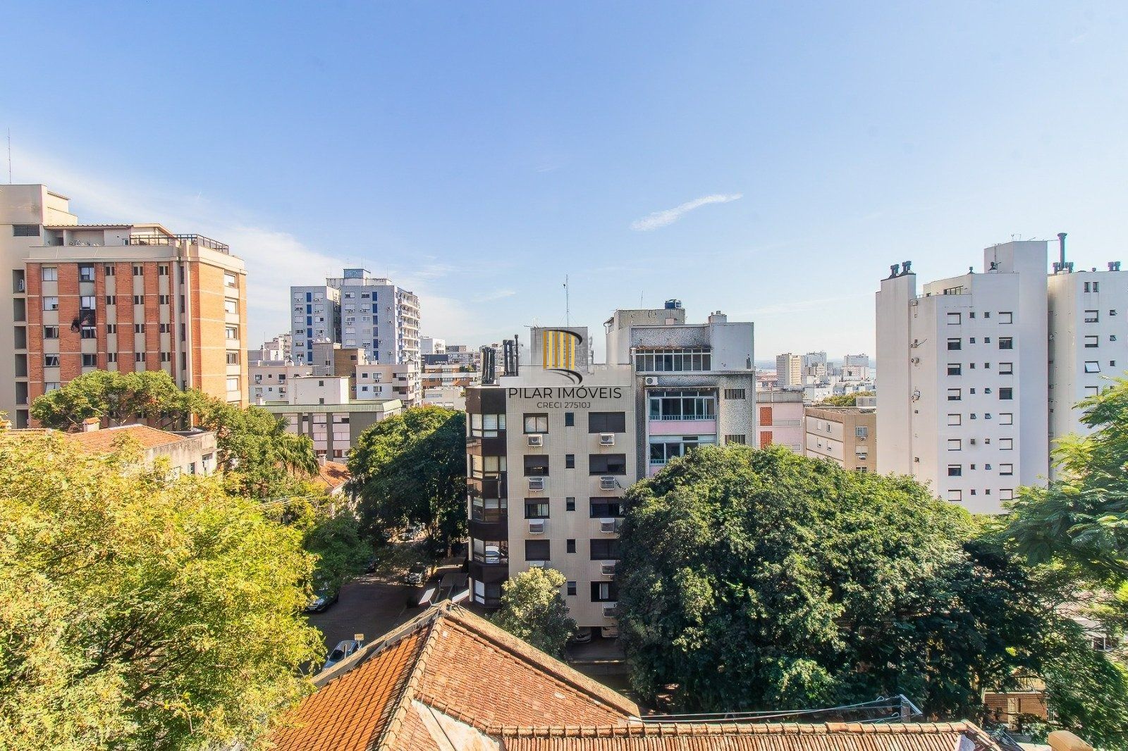 Amplo apartamento de alto padrão com 3 dormitórios