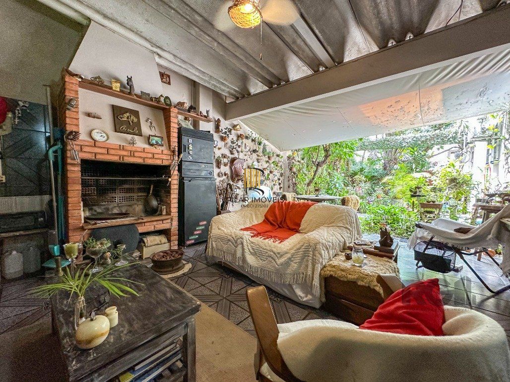 Apartamento Garden para comprar no Bairro Petrópolis! Um verdadeiro refúgio!
