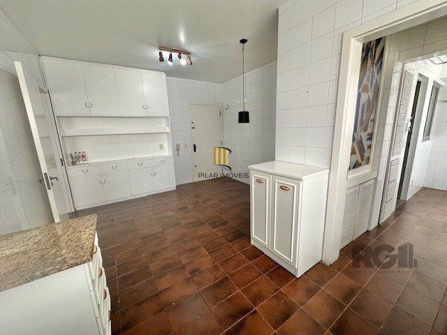 Excelente Apartamento Para Comprar  Próximo ao Hospital Moinhos de Vento com 196 m² privativos