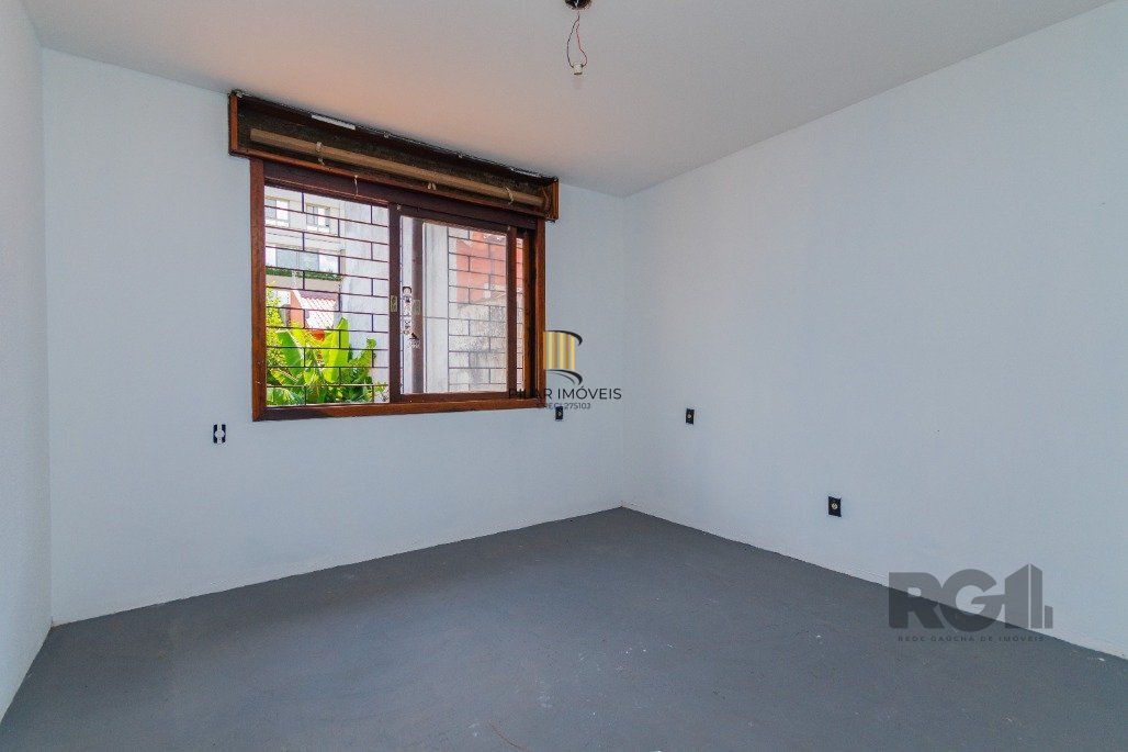 Casa/sobrado para Comprar com 4 dormitórios no bairro  Chácara das Pedras.