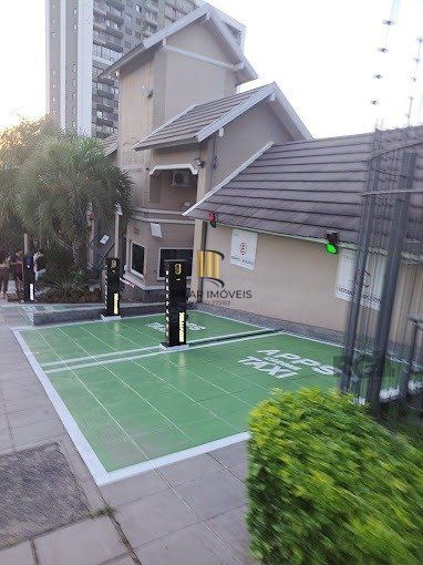 vende exelente casa com 442m² , 4 dormitórios Suíte, garagem para 4 carros