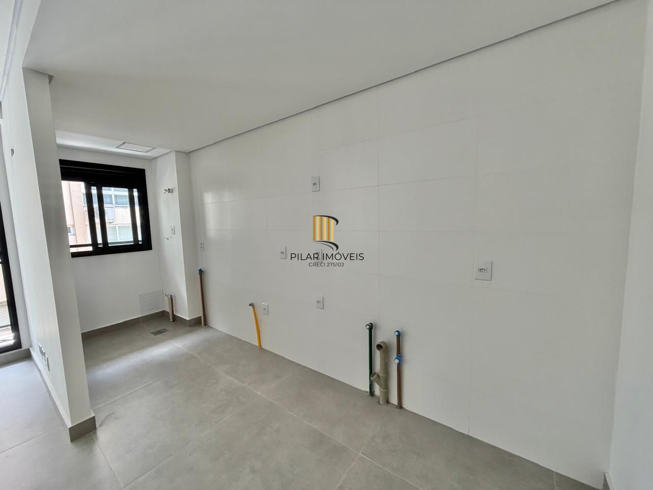 Excelente apartamento a venda no ITA123, com 2 domitórios no bairro Jardim Botânico.