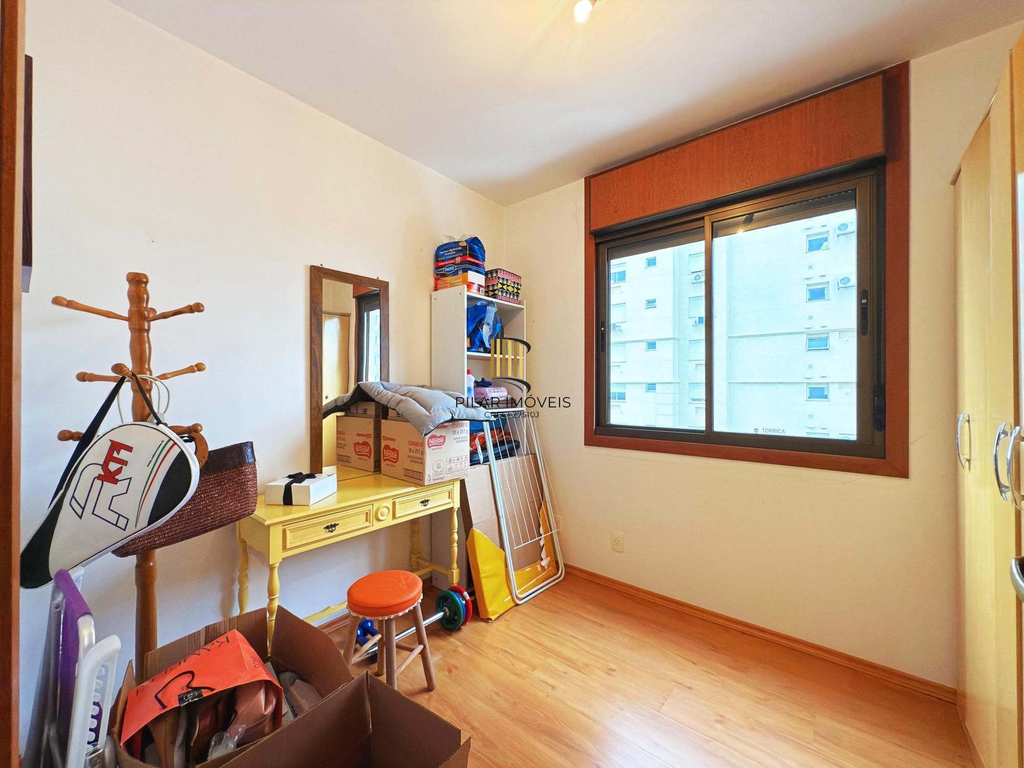 Apartamento 3 Dormitórios com Suíte, Churrasqueira e Excelente Vista Petrópolis