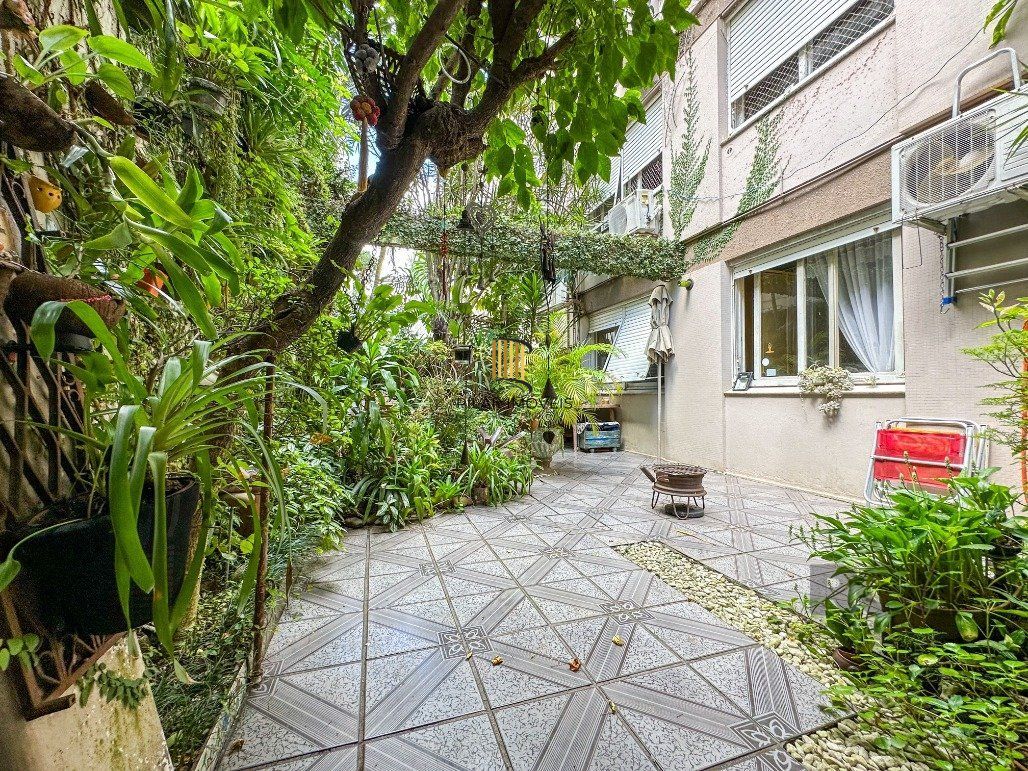Apartamento Garden para comprar no Bairro Petrópolis! Um verdadeiro refúgio!