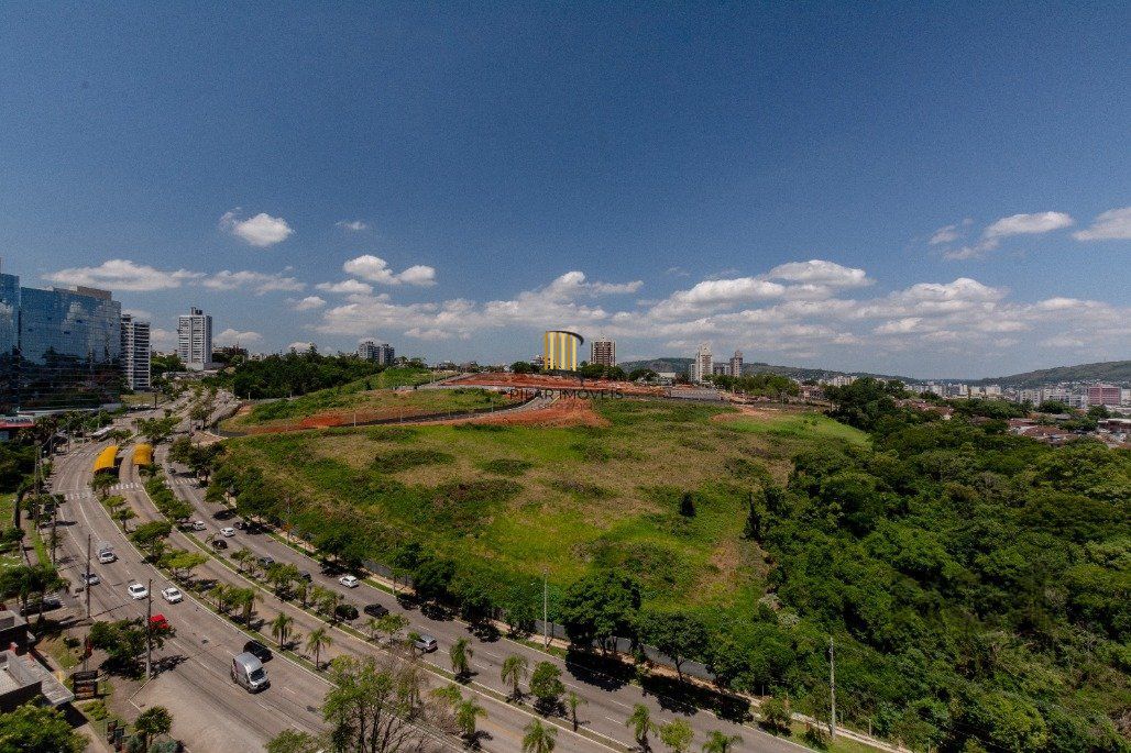 Apto de 3 suítes, andar alto, 115m² privativos com lavabo, cozinha americana e churrasqueira.
