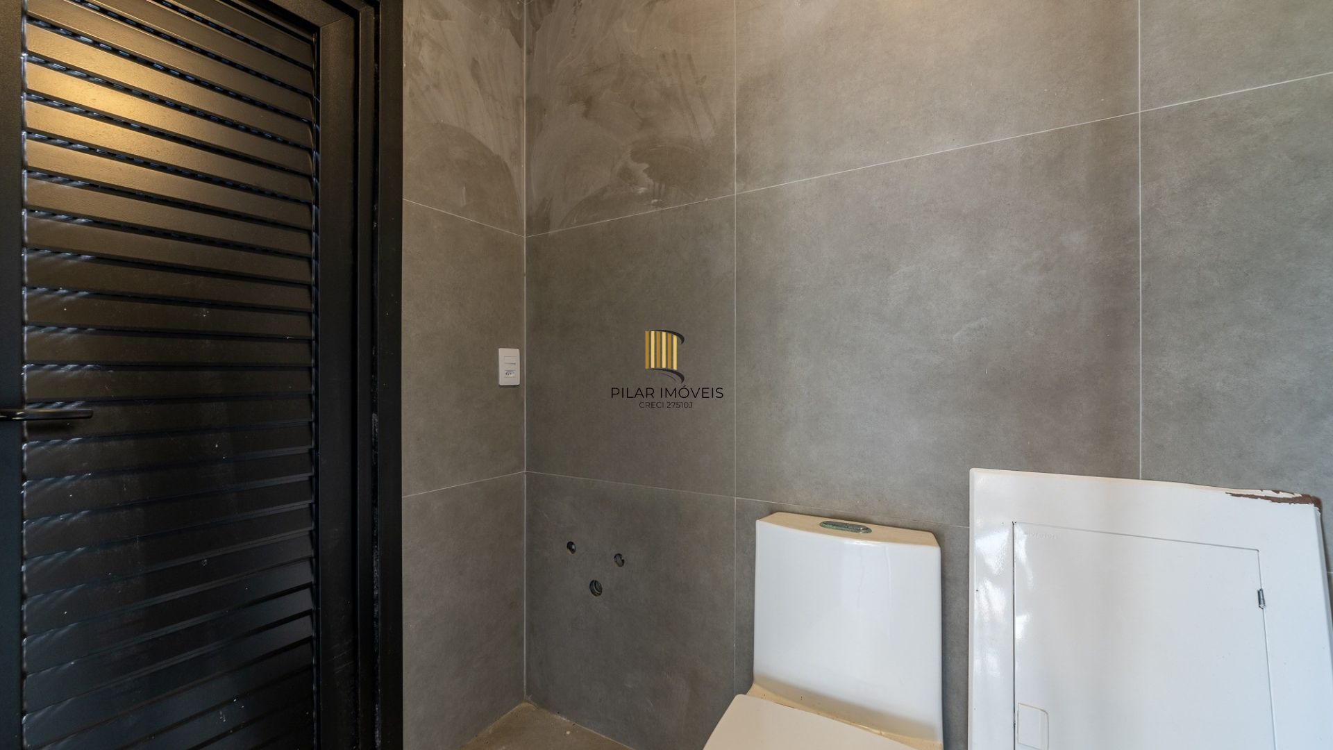 Linda casa para comprar com 4 suites em condomínio TOP