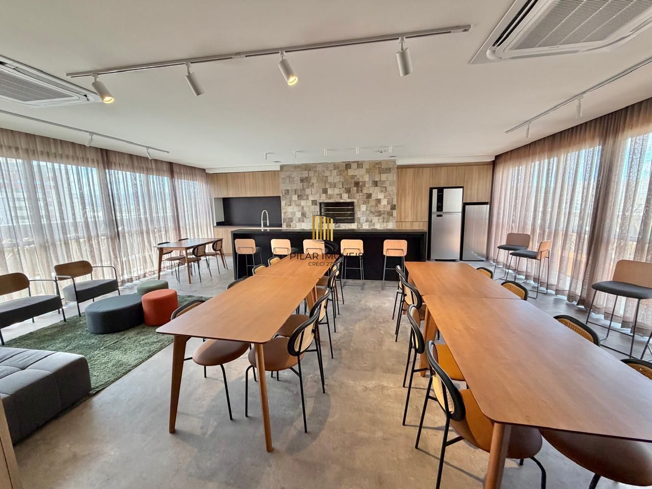 Excelente apartamento a venda no ITA123, com 2 domitórios no bairro Jardim Botânico.