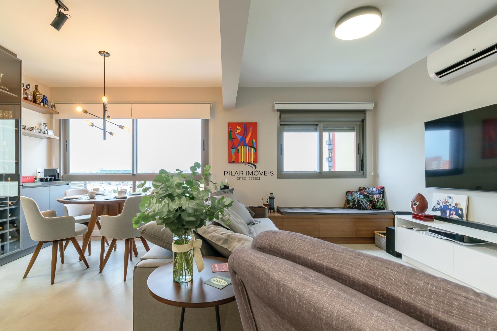 Apartamento com 2 dormitórios, 75m2 à venda no bairro farropilha