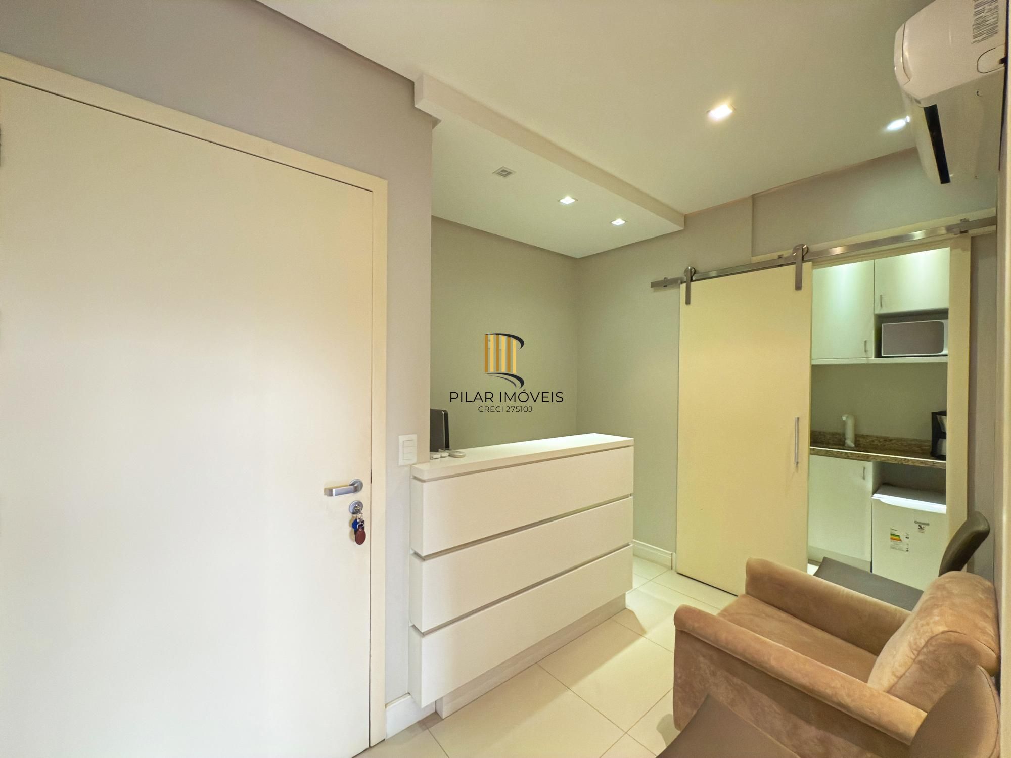 Sala Comercial À Venda Pronta no Mont'Serrat | 37m² | Mobiliada e Decorada | 1 Vaga