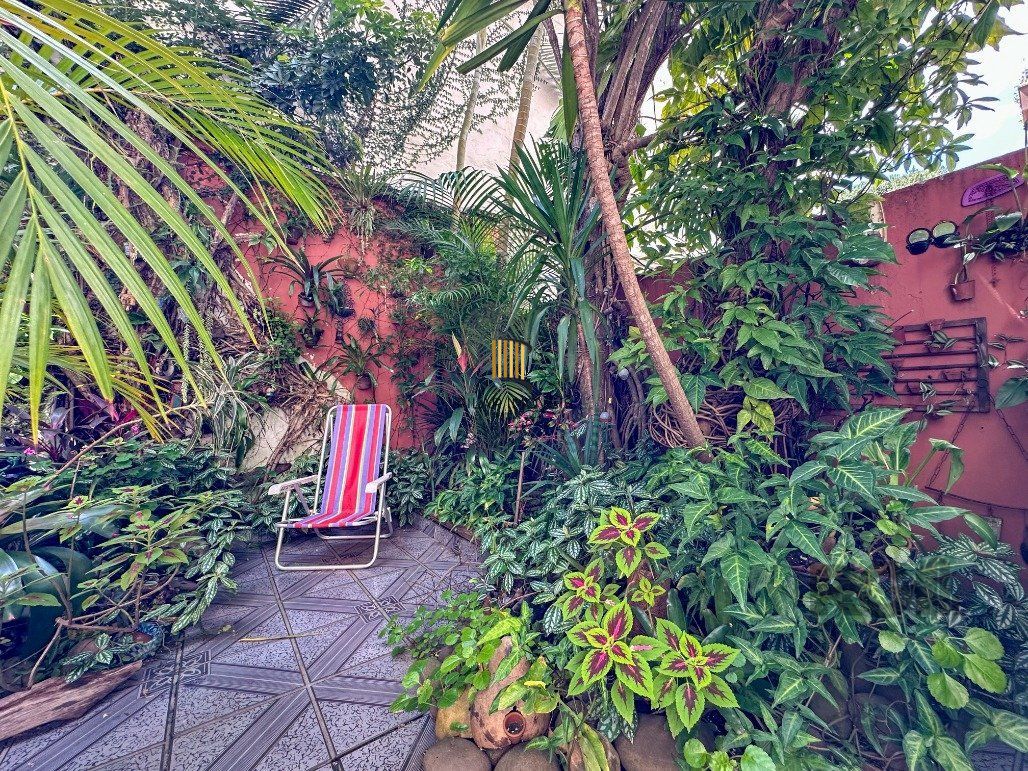 Apartamento Garden para comprar no Bairro Petrópolis! Um verdadeiro refúgio!