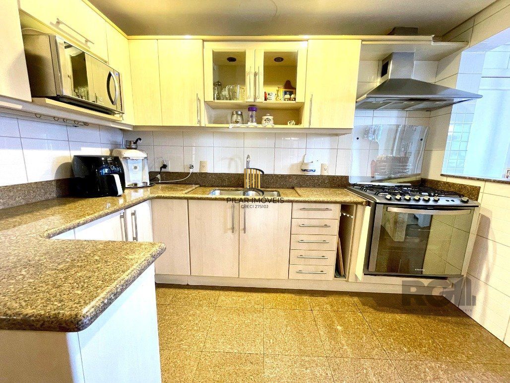 Ótimo apartamento com 3 dormitórios e 2 vagas em localização estratégica!