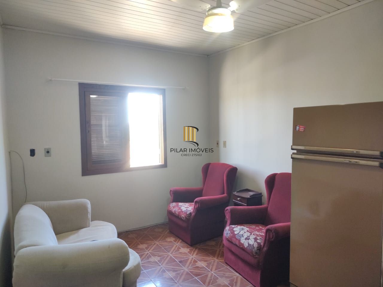 Vende Casa Comercial com deposito nos fundos, 289,80m²