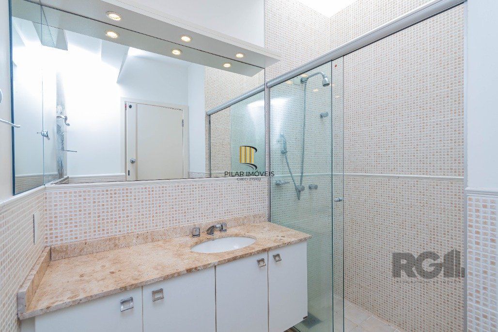 Casa para Comprar no Condomínio Pier 39, bairro Pedra Redonda