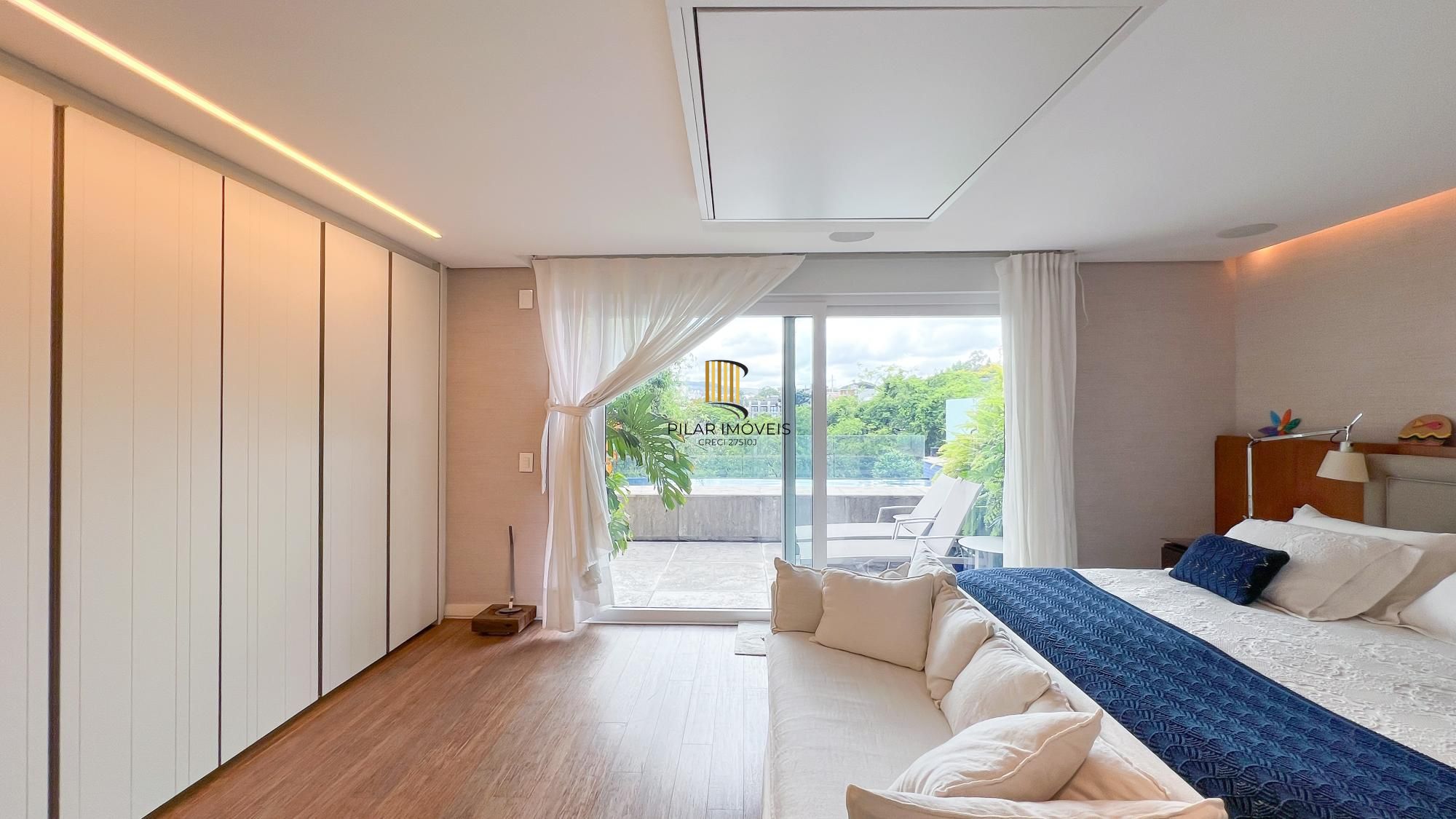 Mansão Suspensa Mobiliada no Las Piedras com piscina e vista para a mata nativa