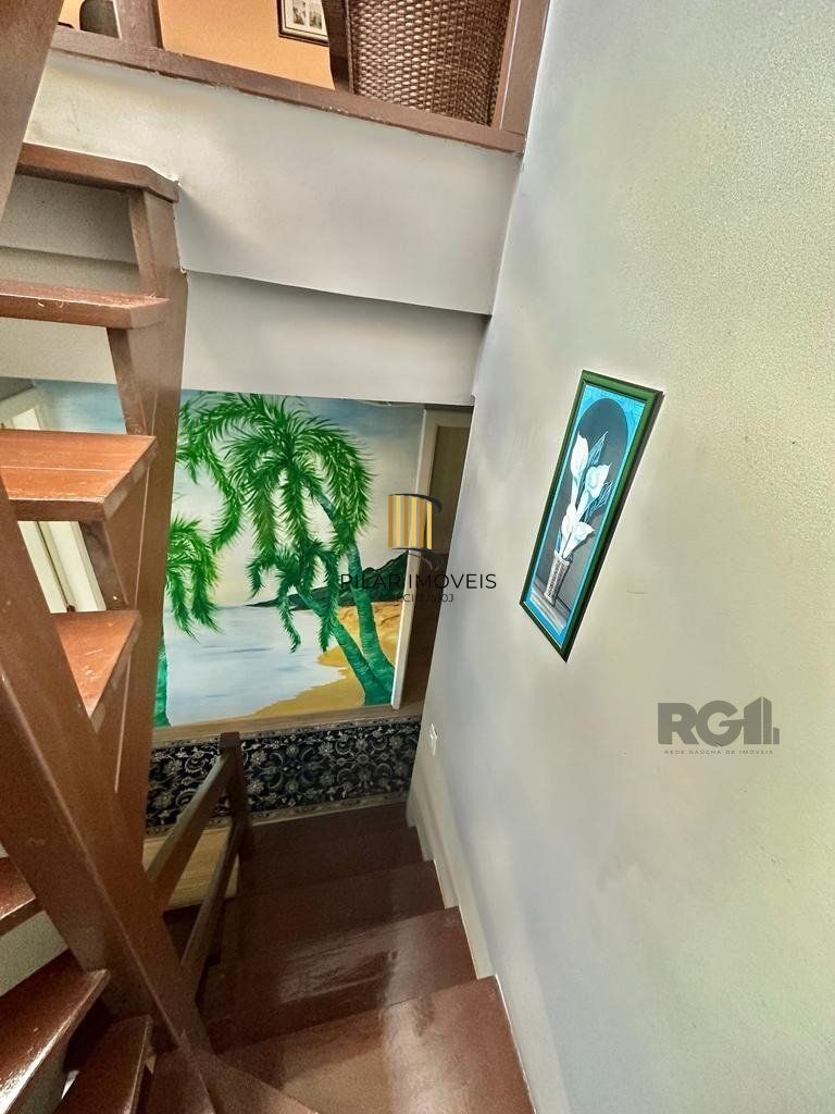 Casa em Condomínio para Comprar no bairro Pedra Redonda com 4 suítes