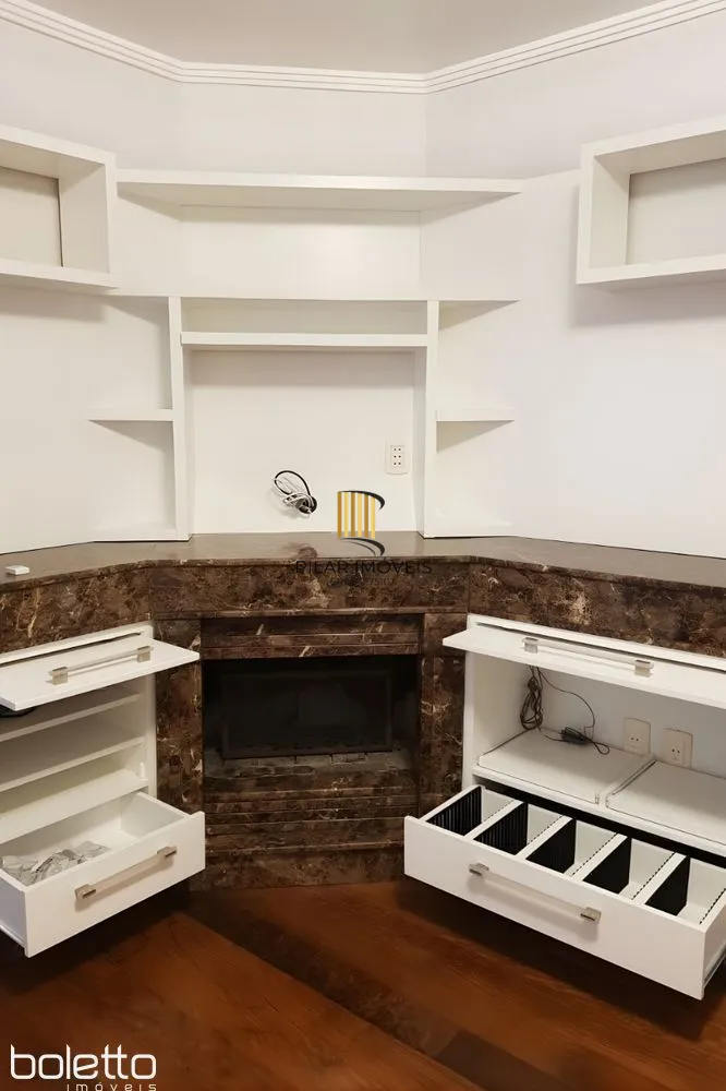 Casa Reformada com Piscina, 370m², 2 Suítes com Closet no Três Figueiras – POA
