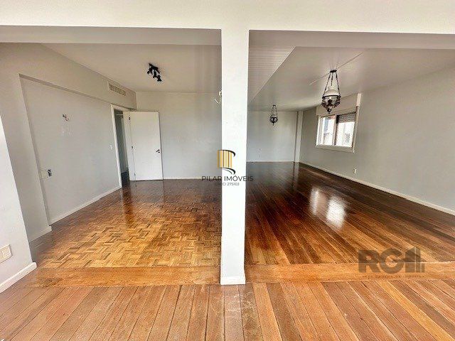 Excelente Apartamento Para Comprar  Próximo ao Hospital Moinhos de Vento com 196 m² privativos