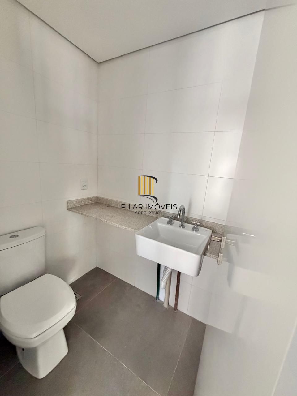 Excelente apartamento a venda no ITA123, com 2 domitórios no bairro Jardim Botânico.