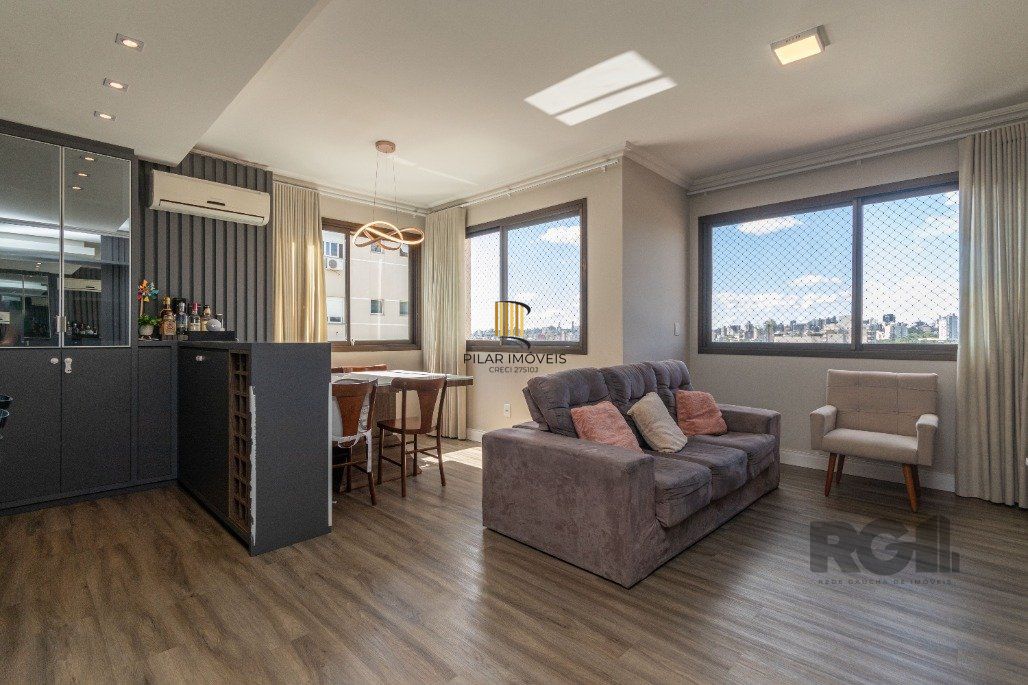 Apto 3 dormitórios, transformado em 2 com suíte e closet enorme, 2 vagas de garagem no jardim botânico