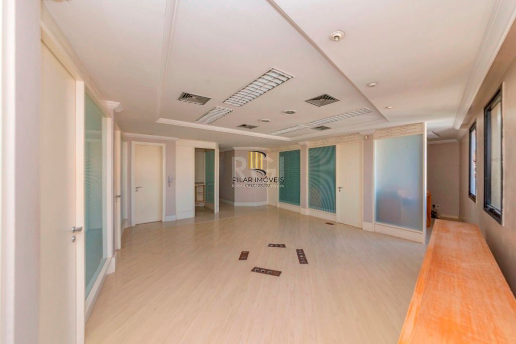 Conjunto Comercial de 129,57m2 nas Três Figueiras para comprar
